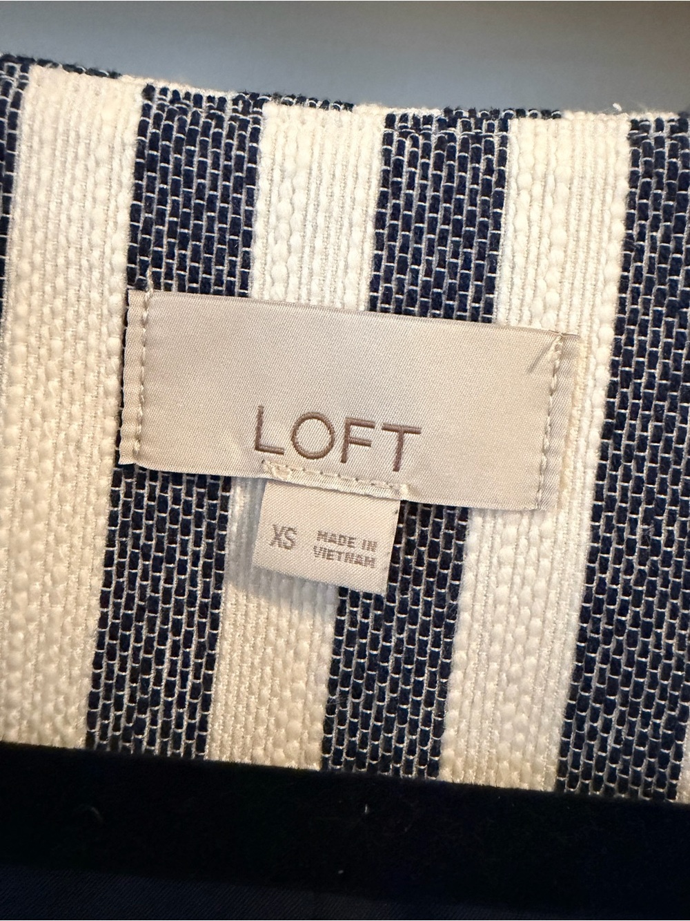 EUC Loft Striped V-Neck Button Front Vest Blue & White Size XS - Picture 4 of 7